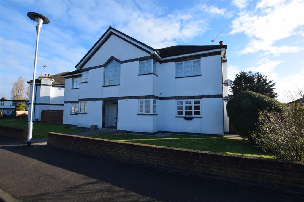 Kensington Gardens, East Tilbury, Tilbury