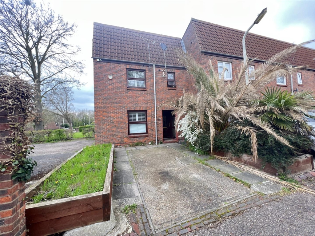 Rowenhall, Laindon