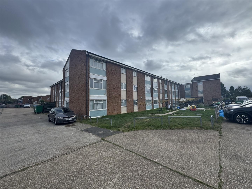 Coronation Avenue, East Tilbury