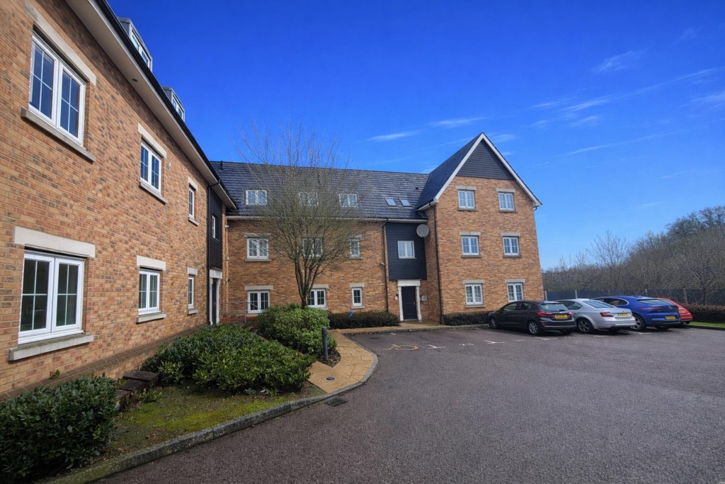 Weymouth Drive, Chafford Hundred, Grays