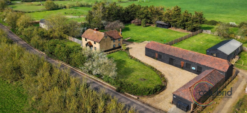 Waltons Hall Road, Linford