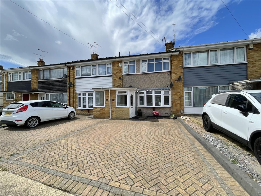 Ashdown Close, Corringham, Stanford-Le-Hope